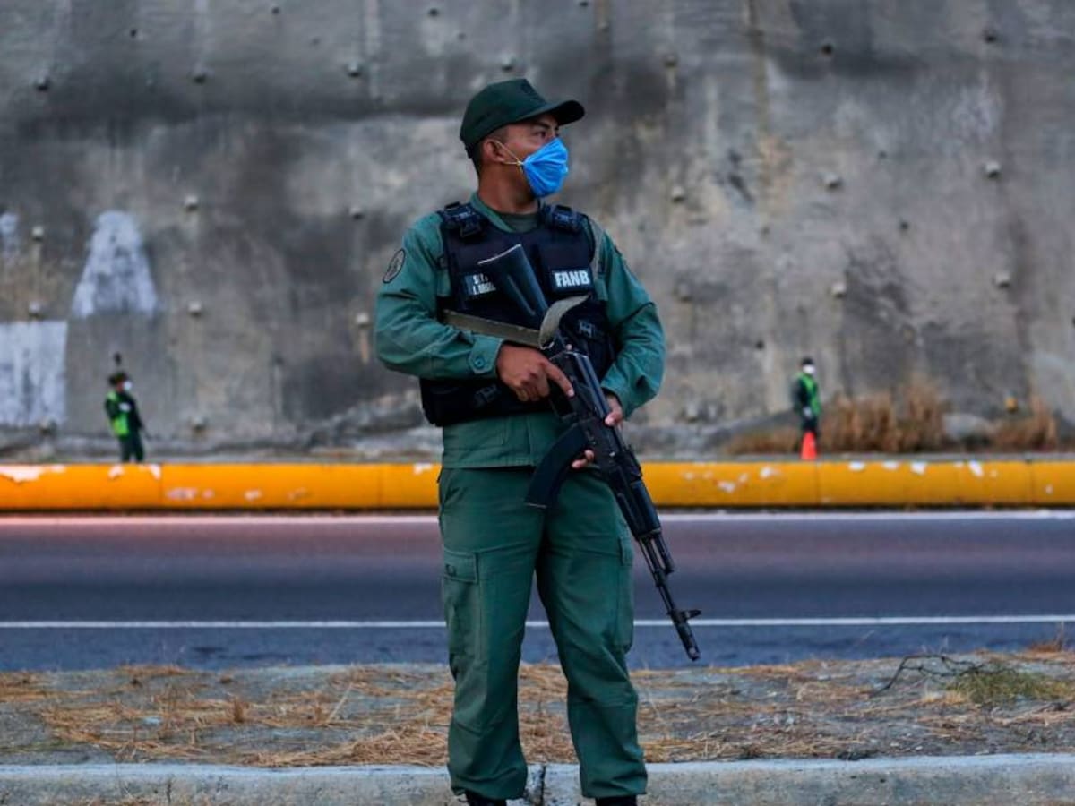 Denuncian disputa territorial de grupos armados colombianos en Venezuela