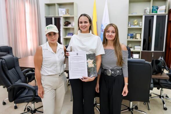 Entregan título de propiedad donde se construirá Planta deTratamiento de Agua Potable en Santa Marta/ Alcaldía de Santa Marta.
