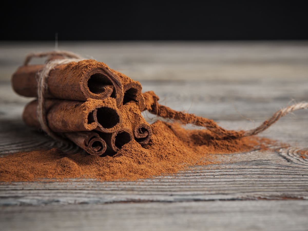 Dónde poner la canela para atraer la abundancia: pasos para hacer el ritual y lo que atrae