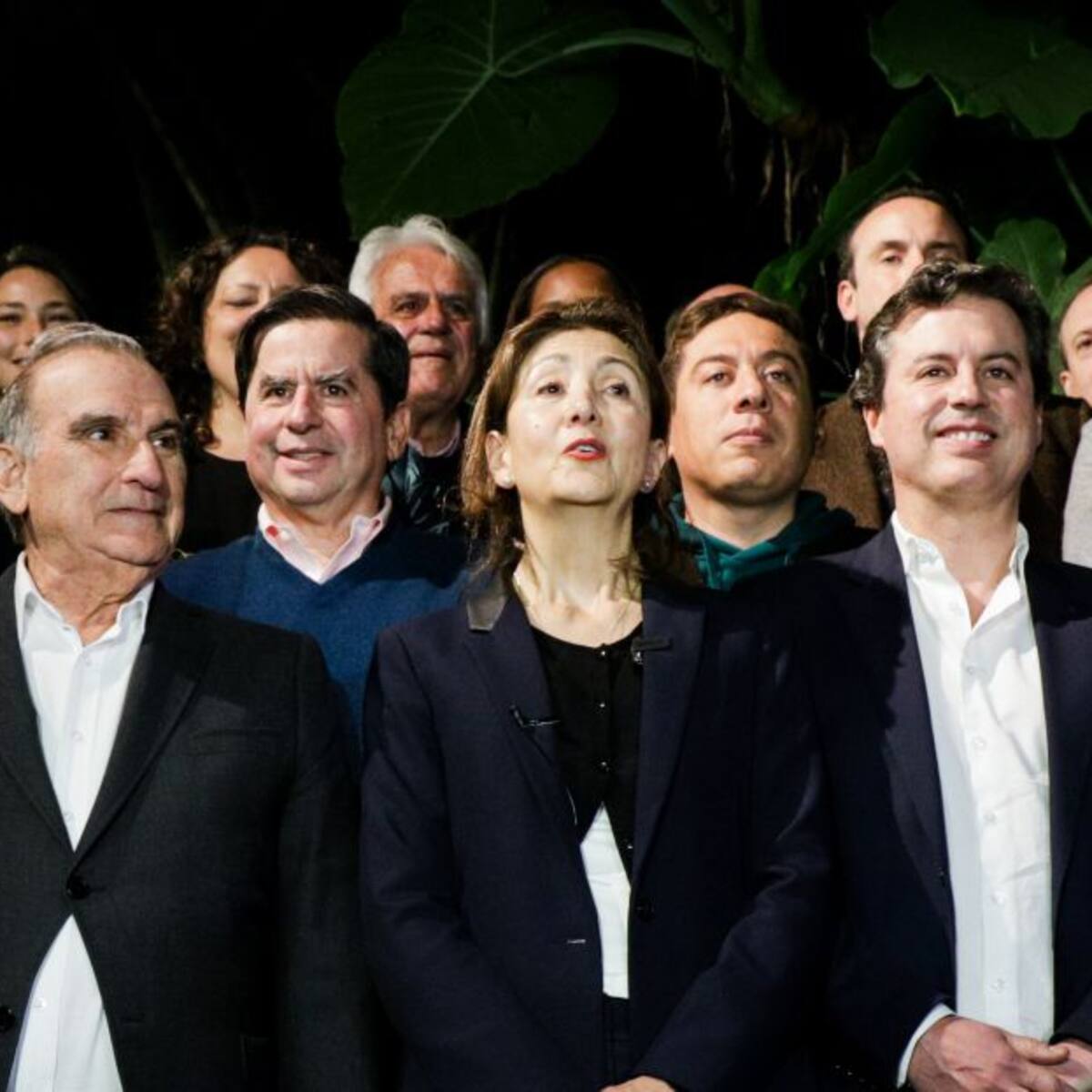 De la Calle pide a Ingrid Betancourt "posponer su aspiración presidencial"