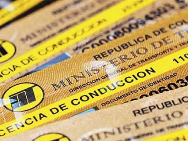 Gobierno implementará licencia de conducción por puntos en Colombia