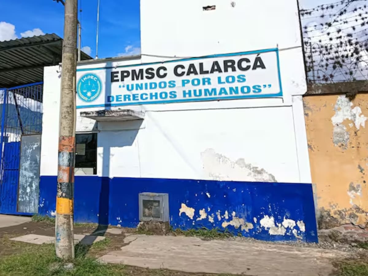 Frente a la cárcel Peñas Blancas en Calarcá Quindío asesinaron un hombre luego de visitar a su hijo