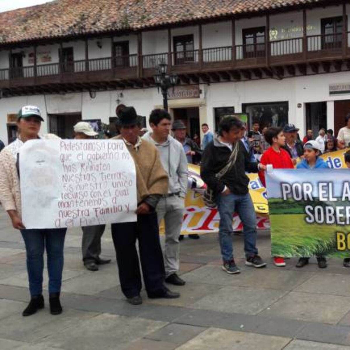 Con plantón, campesinos protestaron por la crisis agropecuaria en Boyacá