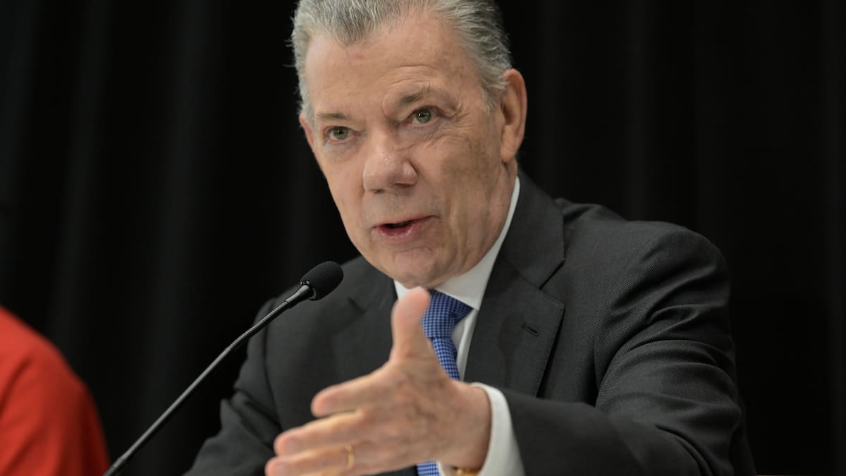 The Elders, liderado por Juan Manuel Santos, pide sanciones contra Israel por crisis en Gaza