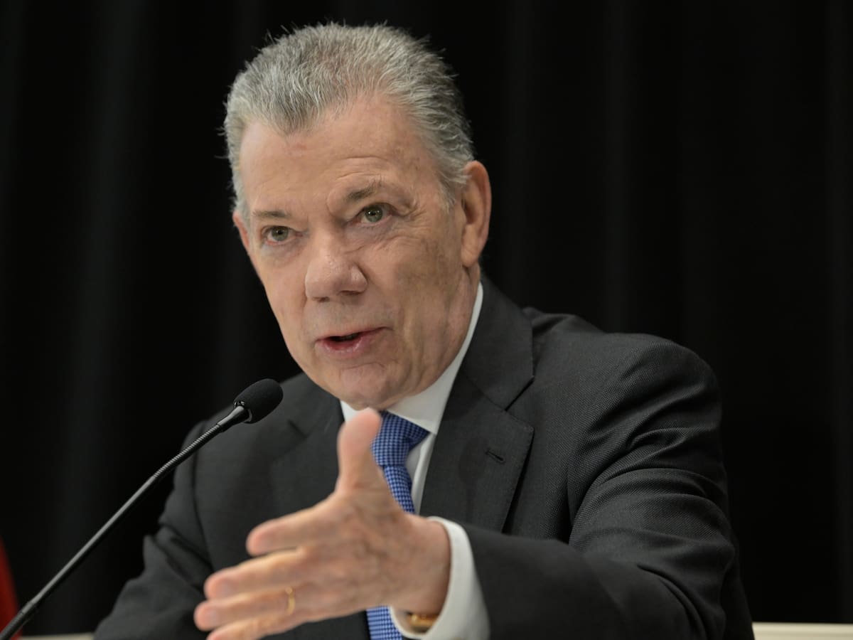 Expresidente Santos afirma que ‘no apoya ninguna candidatura’ y pide respeto por las instituciones