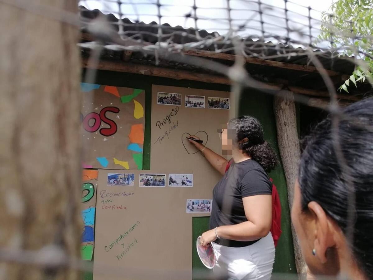 Personas reincorporadas trabajan con la comunidad en El Carmen de Bolívar