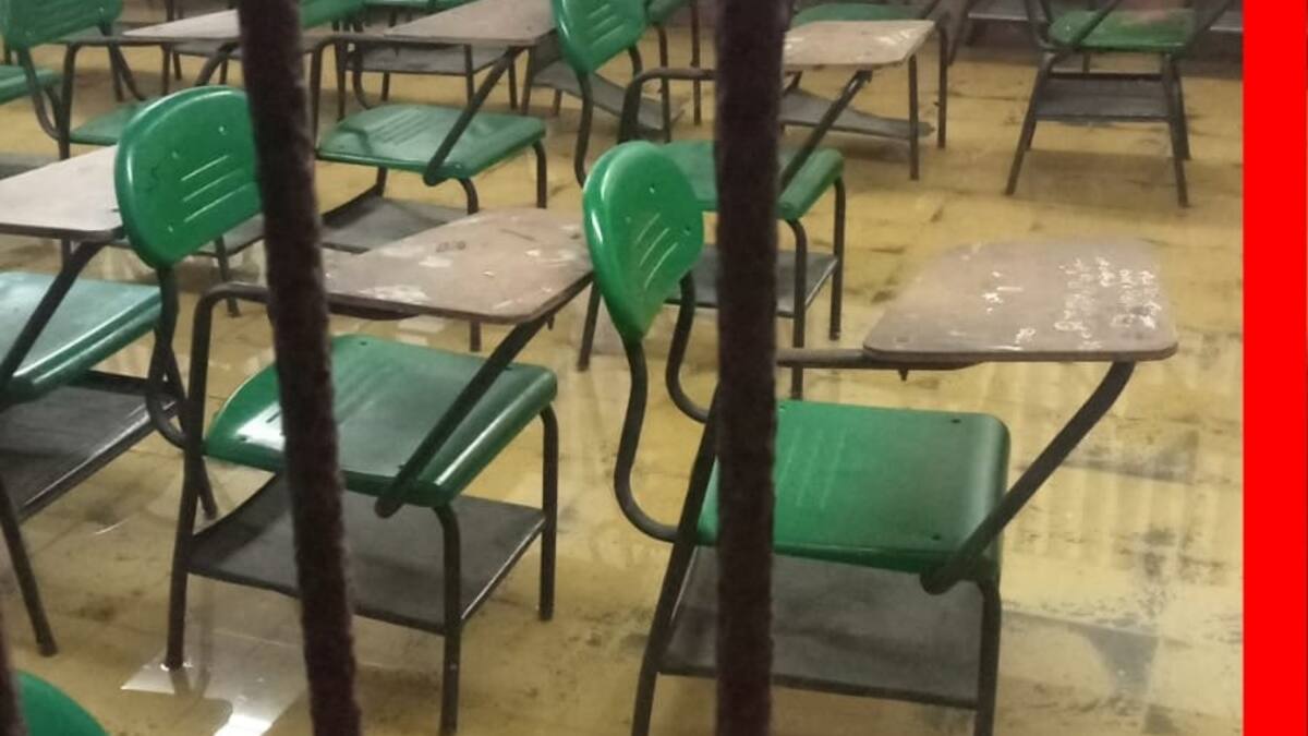 Mil estudiantes reanudaron clases de manera escalonada tras inundaciones en El Bagre