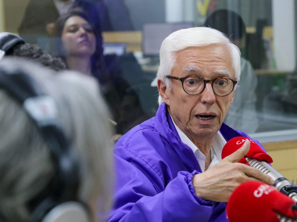 Peñalosa nos metió el cuento de que Transmilenio hace lo mismo que un Metro: Jorge Robledo