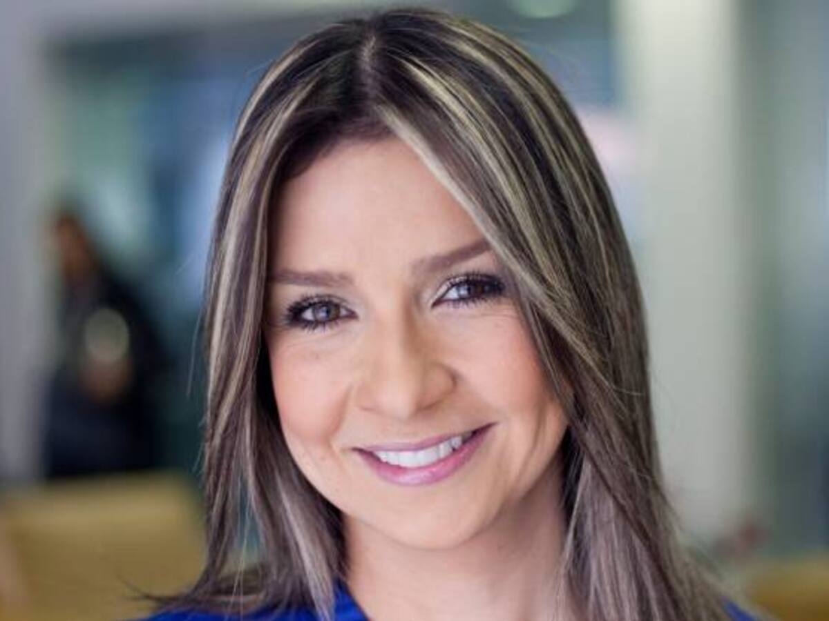 Abren investigación por seguimientos a Vicky Dávila