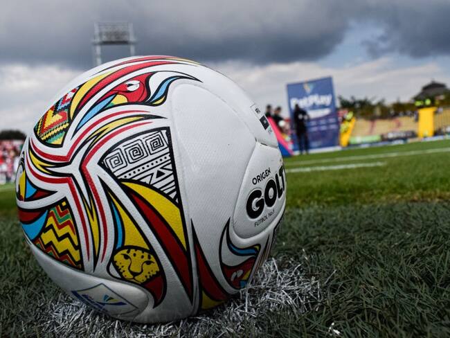 Balón oficial de la Liga Colombiana (Photo by: Cristian Bayona/Long Visual Press/Universal Images Group via Getty Images)