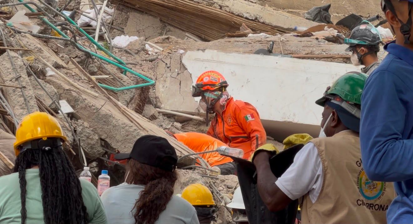 Topos Azteca agradecen respaldo para llegar a Cali mientras continúan labores de rescate