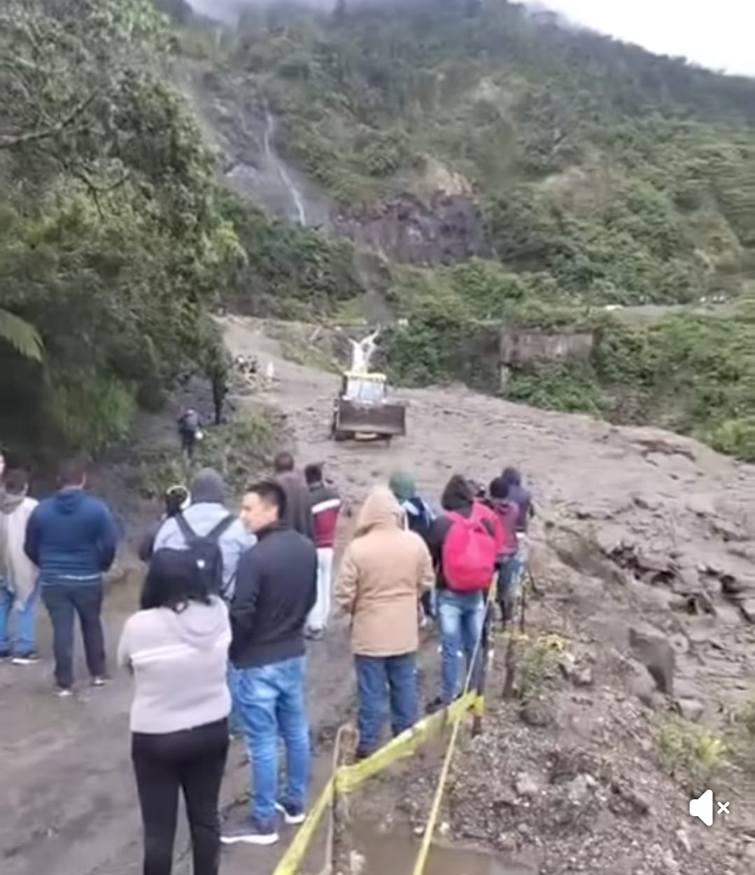 Sectores como el frutícola y ganadero operan con cierta normalidad. Foto Relacionadas.