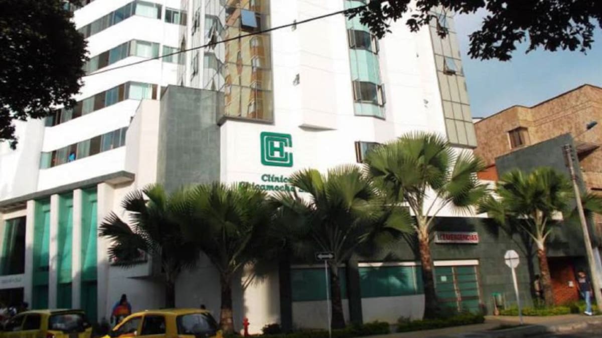 "Se nos puede empezar a morir la gente porque no tenemos UCI": Médicos