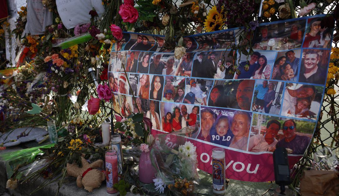Memorial por las víctimas del edificio colapsado Champlain, Surfside.