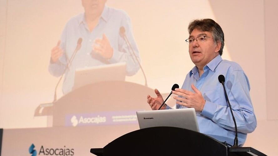 Mauricio Cárdenas anunció que el Consejo Superior de Política Fiscal (Confis) aprobó un aval fiscal por $300.000 millones. Foto: Colprensa