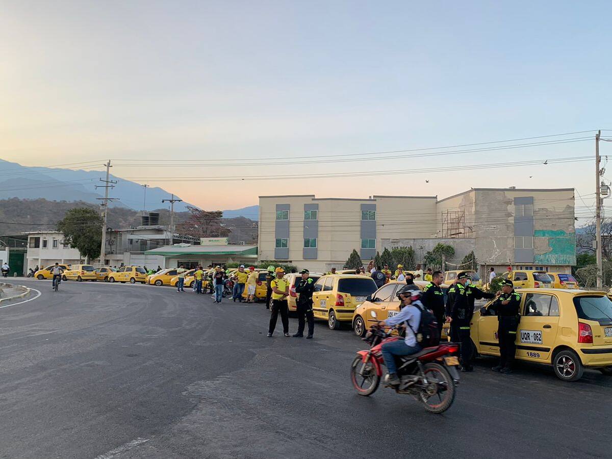 En Santa Marta inició ‘Plan Tortuga’ en el marco del paro nacional de taxistas