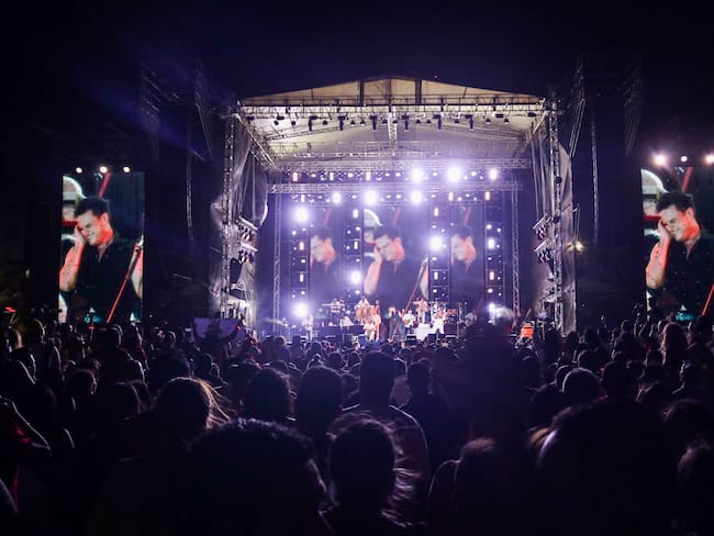 El cantante Silvestre Dangon puso a gozar a Santa Marta durante su cumpleaños / Foto: cortesía José Antolinez, reportero gráfico de Santa Marta.