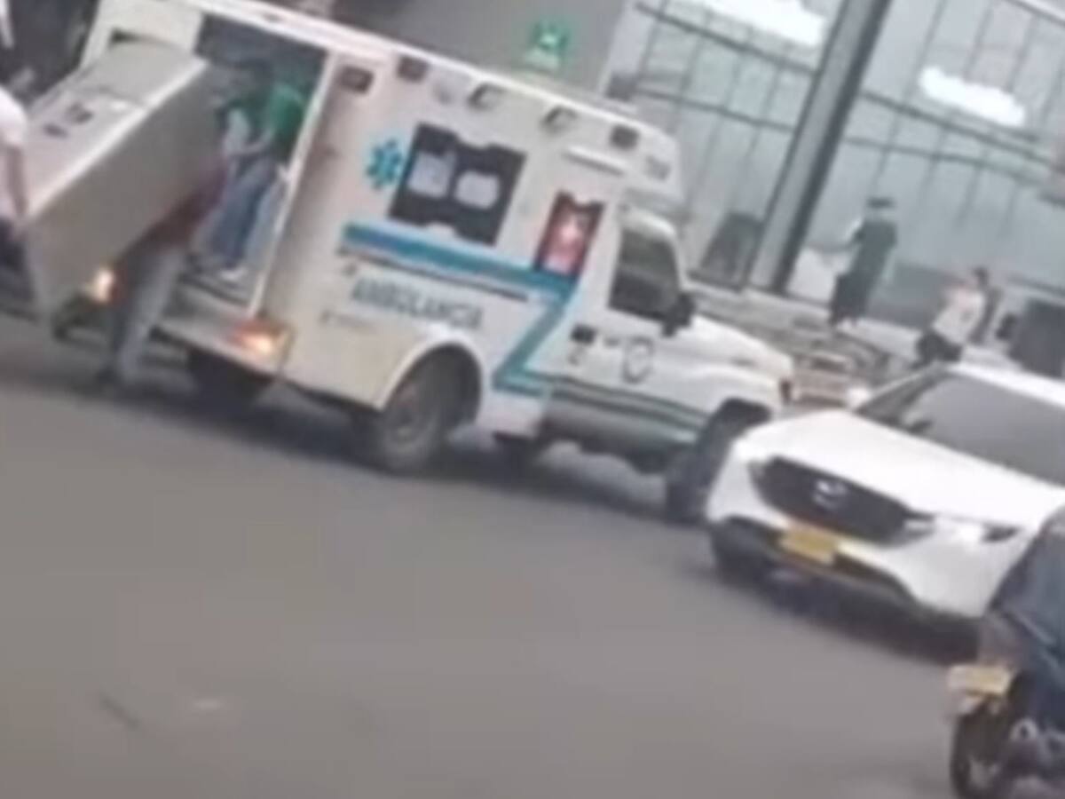 Una ambulancia fue utilizada para el transporte de una nevera en Ibagué