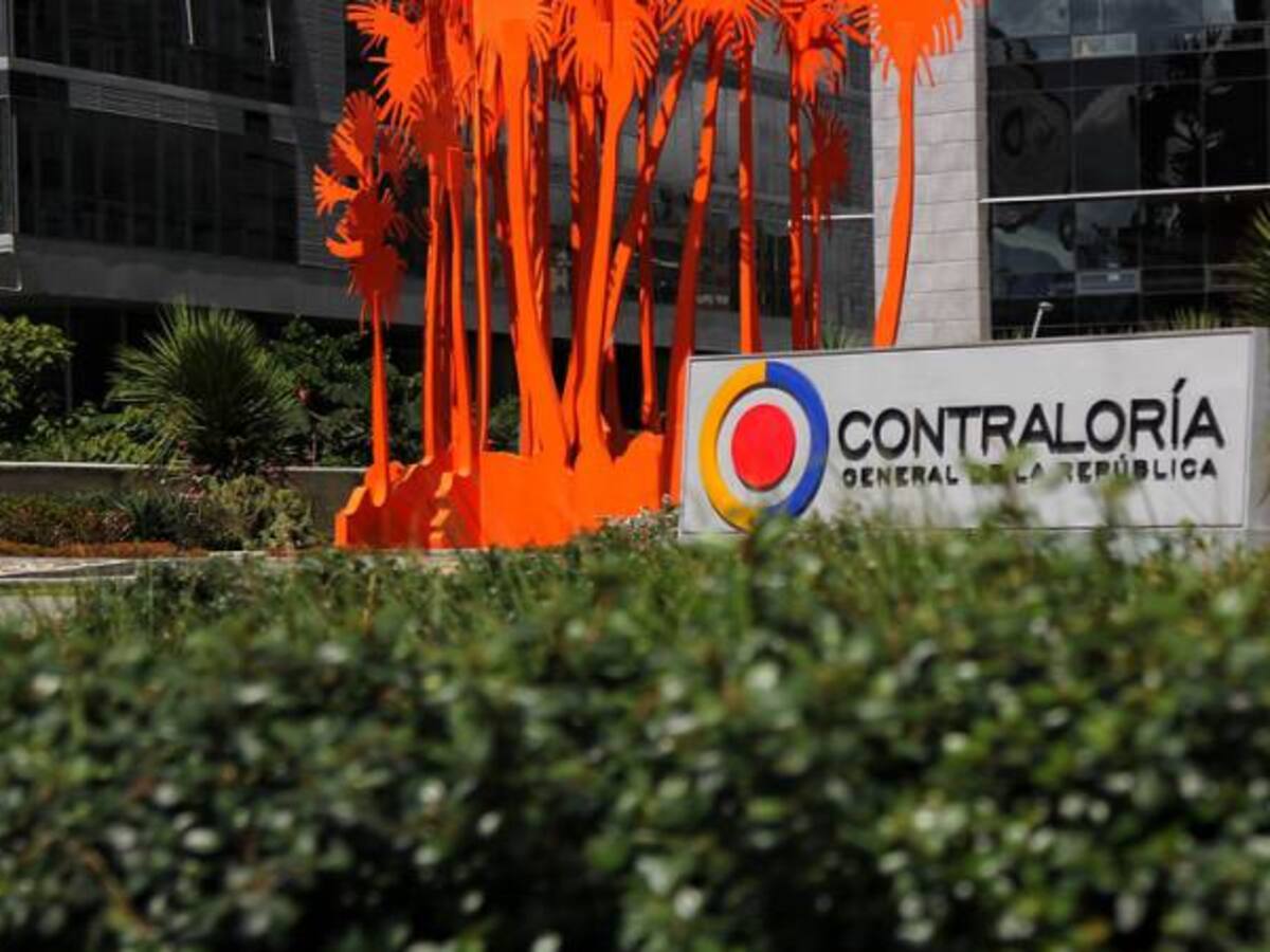 99 aspirantes se postularon para la Contraloría General