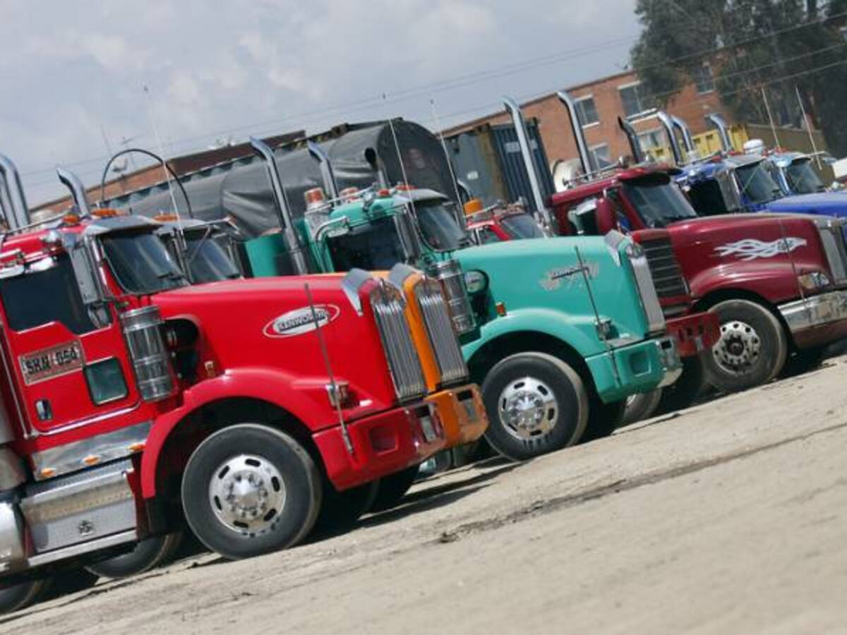 Gobierno busca acuerdo con camioneros para que levanten el paro