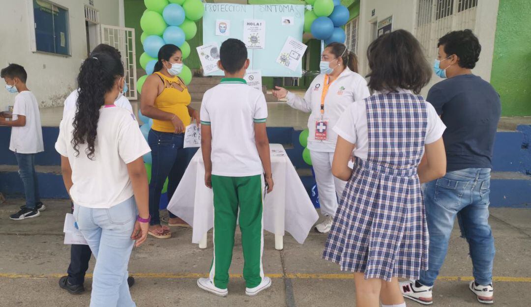 Docentes, estudiantes y padres de familia, le dieron el visto bueno al regreso a clases.