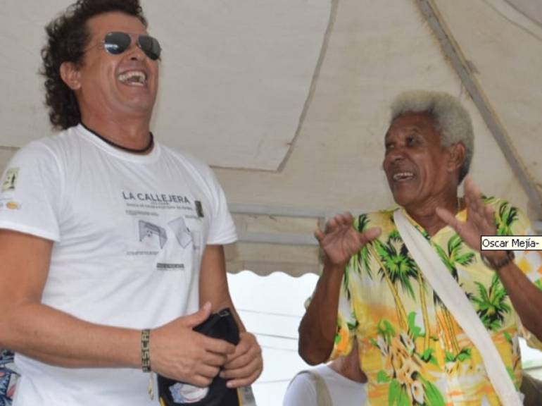 Carlos Vives con la comunidad en Pescaíto.