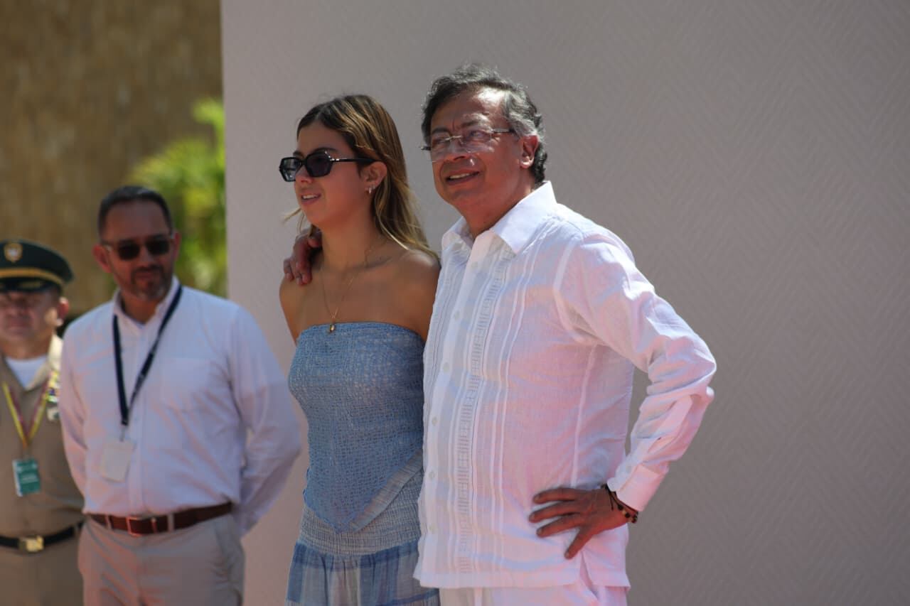 Llegada del presidente Gustavo Petro al Centro de Convenciones del Hotel Estelar en Santa Marta donde ser realiza la IV Cumbre CELAC - UE