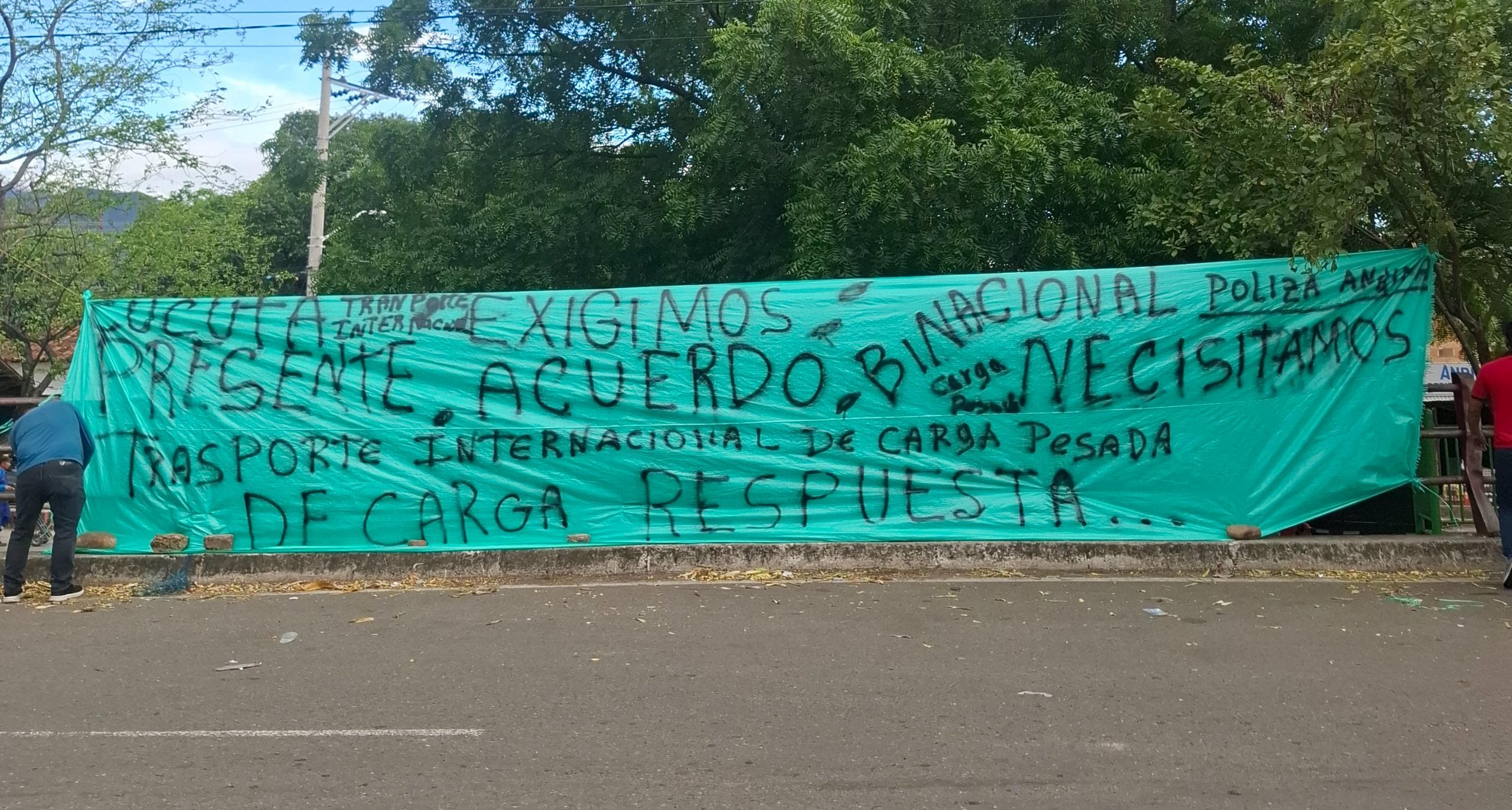 Protesta por parte del gremio de transportadores de carga. / Foto: Cortesía.