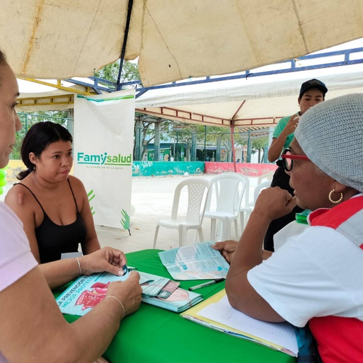 Cartagena conmemora el Día Mundial de la Lucha contra el Cáncer