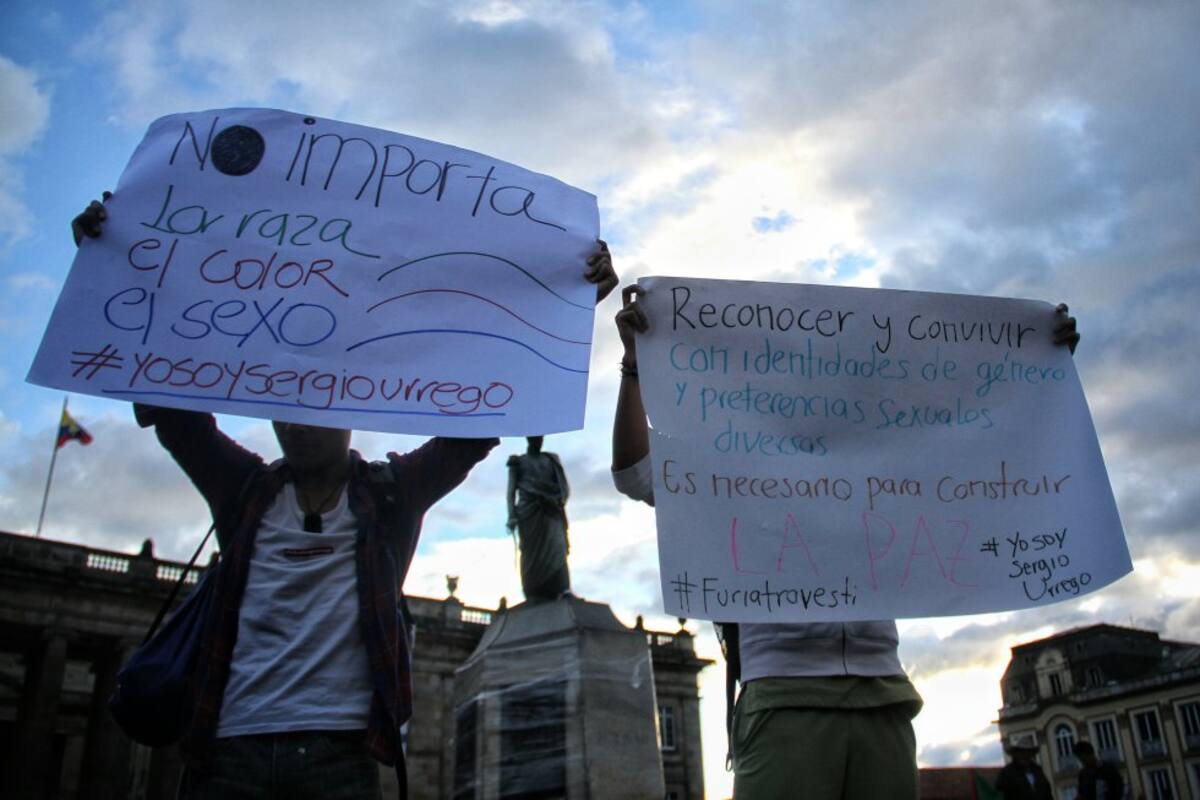 El cantante paisa confirmó recientemente a la revista TvyNovelas que habría estado saliendo con la modelo.