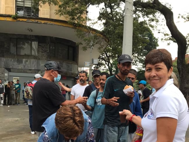 Reparten desayunos en el Bronx de Medellín
