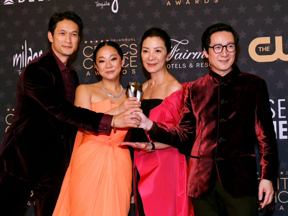 ‘Todo en todas partes al mismo tiempo’ protagonizó los premios de la crítica