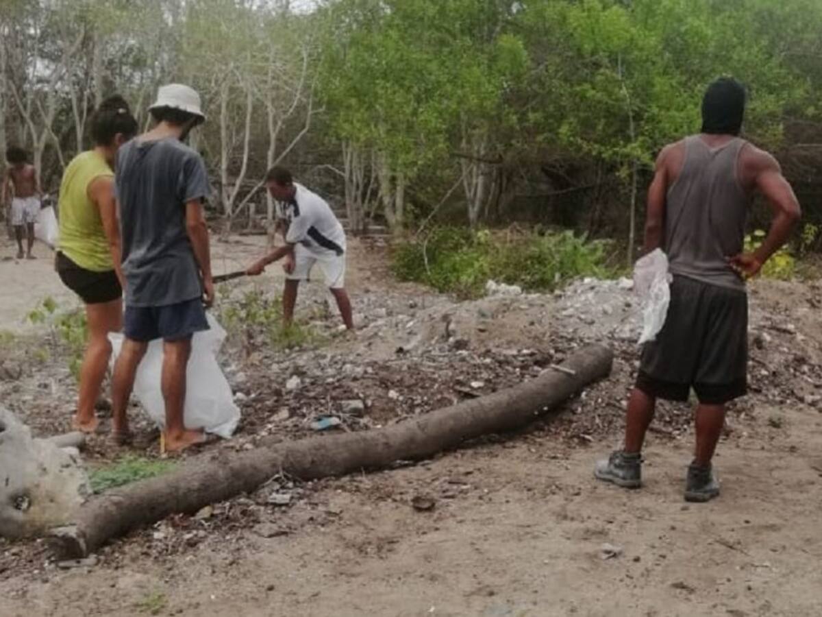 Comunidad de Playa Blanca lidera jornadas de recolección de residuos