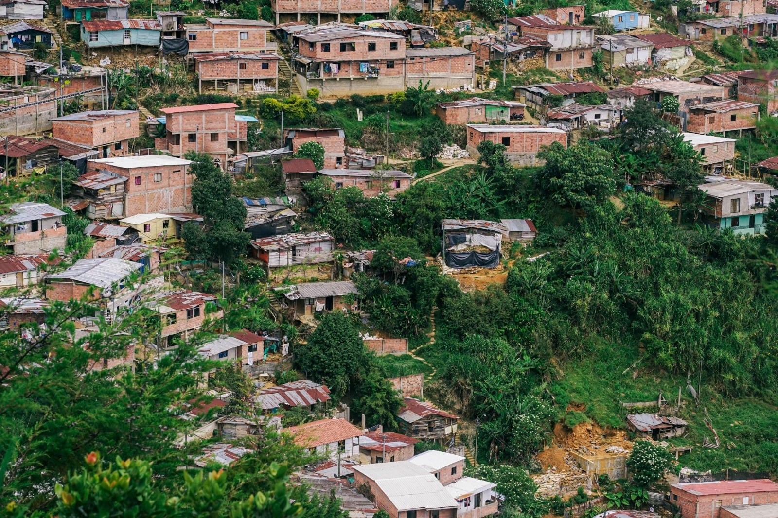 Zonas en condición de riesgo en Medellín aumentan de 610 a 1.610 hectáreas tras estudio para el POT