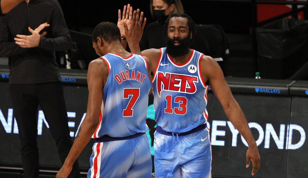 James Harden debutó con los Nets de Brooklyn en la NBA.