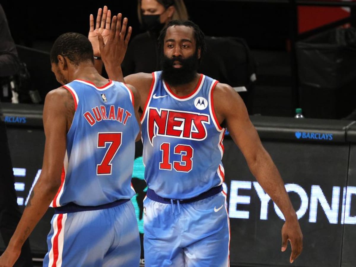 Harden debutó con los Nets y registró un récord histórico