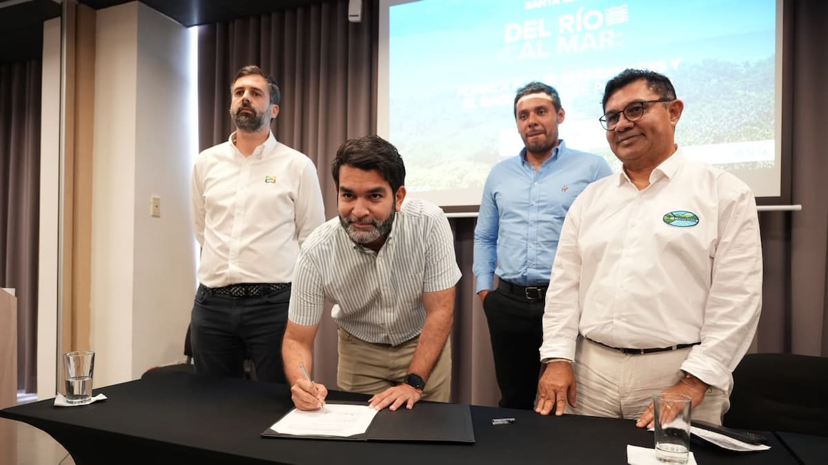 Firmado memorando de entendimiento para combatir la contaminación por plásticos en Santa Marta