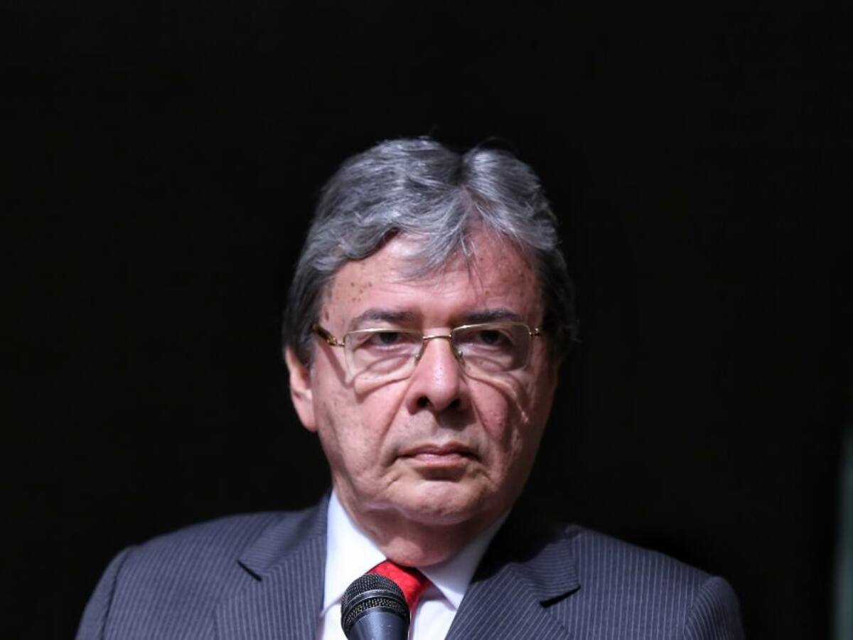 “La aspersión aérea es hoy más necesaria que nunca”: MinDefensa