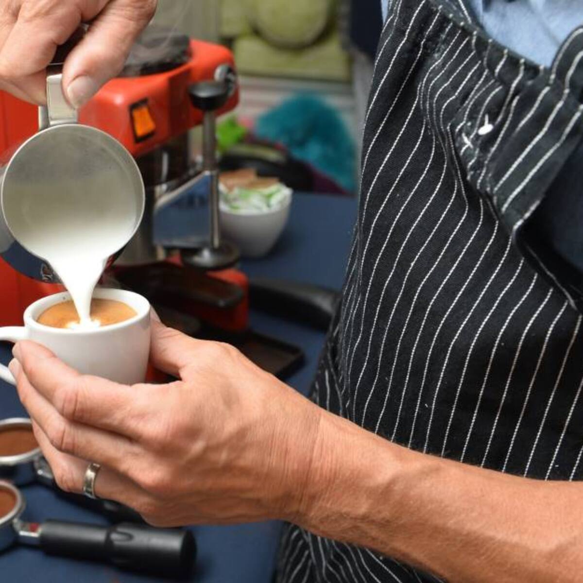 Precio de la taza de café aumentará en el mundo por mal clima en Colombia y Brasil