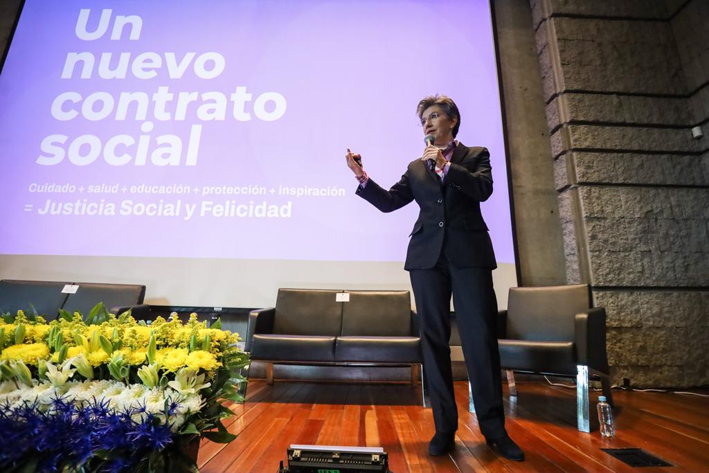 Claudia López durante la presentación de la encuesta Bogotá Como Vamos