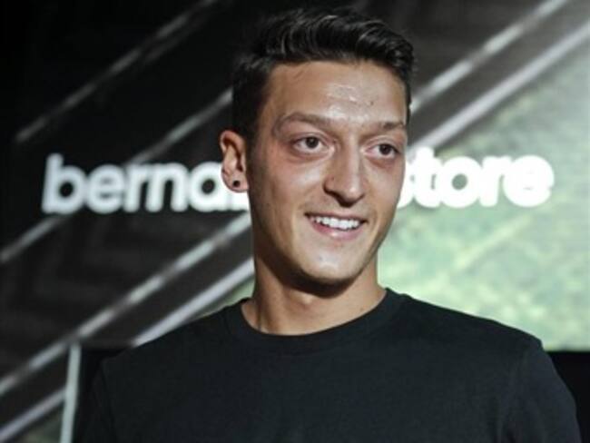 Arsenal consigue el fichaje estelar de la temporada en Inglaterra: Mesut Özil