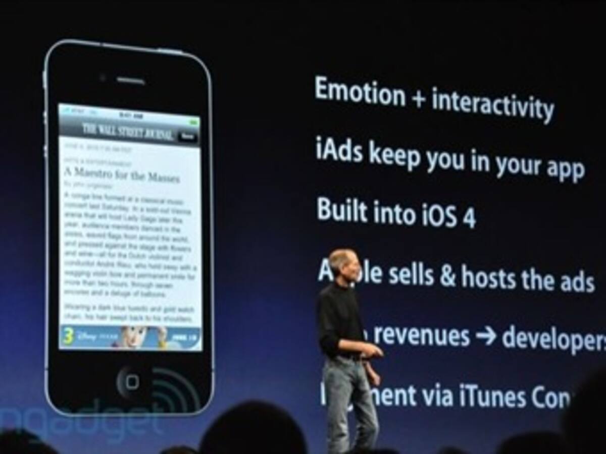 Steve Jobs presenta el iPhone 4 con 100 mejoras respecto a su antecesor