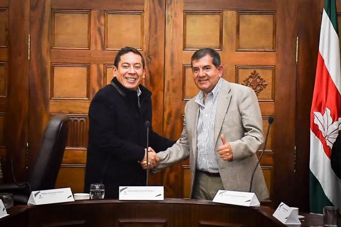 El gobernador de Boyacá, Carlos Amaya, y el alcalde de Tunja, Rafael Acevedo, adelantaron un Consejo de Gobierno Bilateral en el Palacio de La Torre 7 Foto: Alcaldía de Tunja.