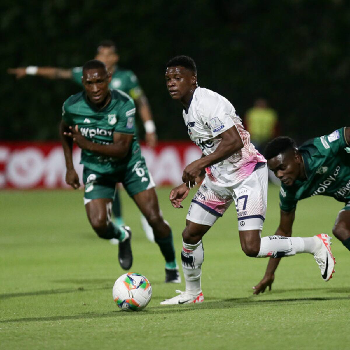 Cali pierde el invicto en Liga y mira de reojo el descenso: agónica victoria de Fortaleza en Techo