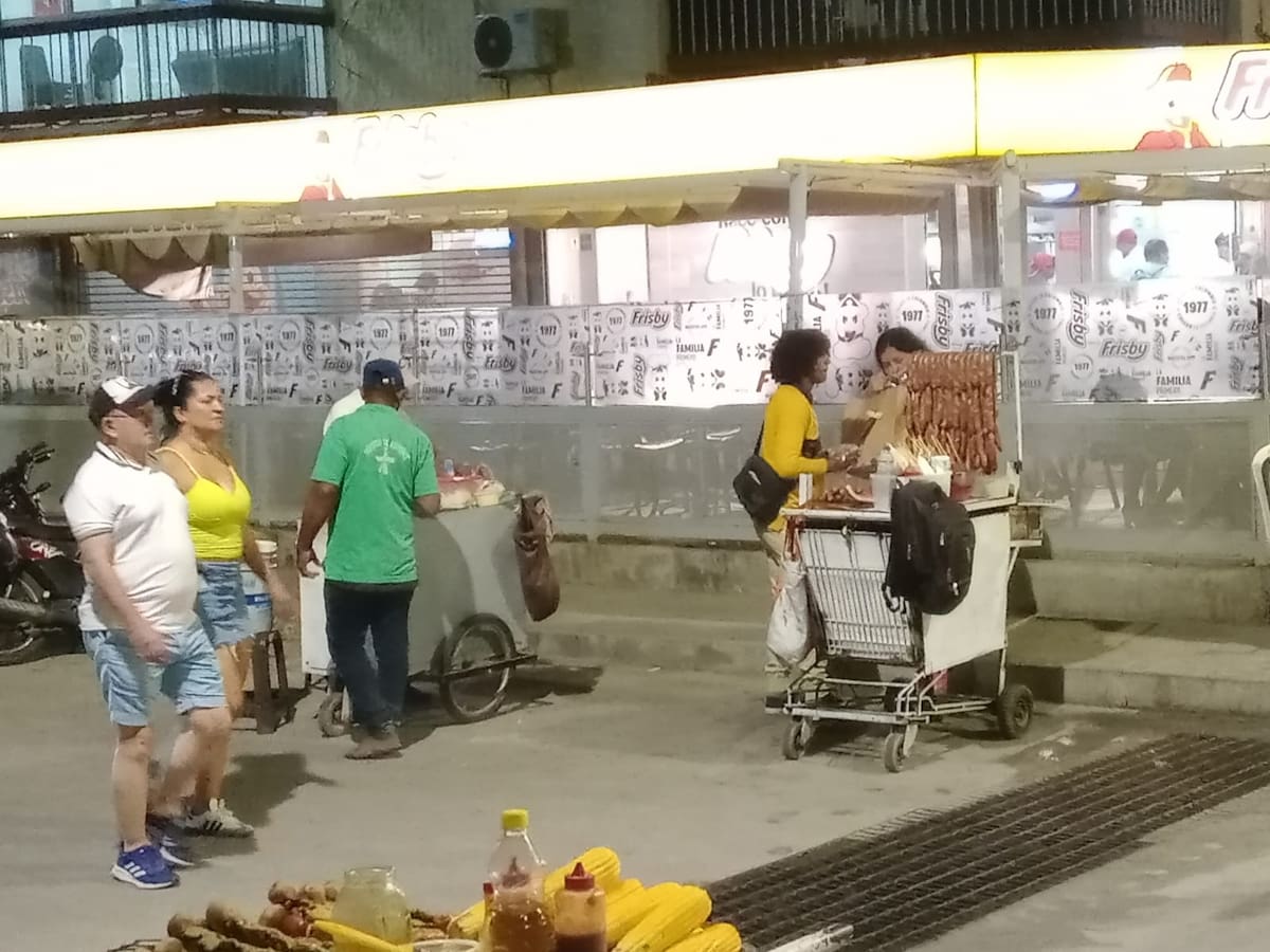 Extranjeros tienen en jaque a El Rodadero con ‘sinnúmero’ de ventas informales