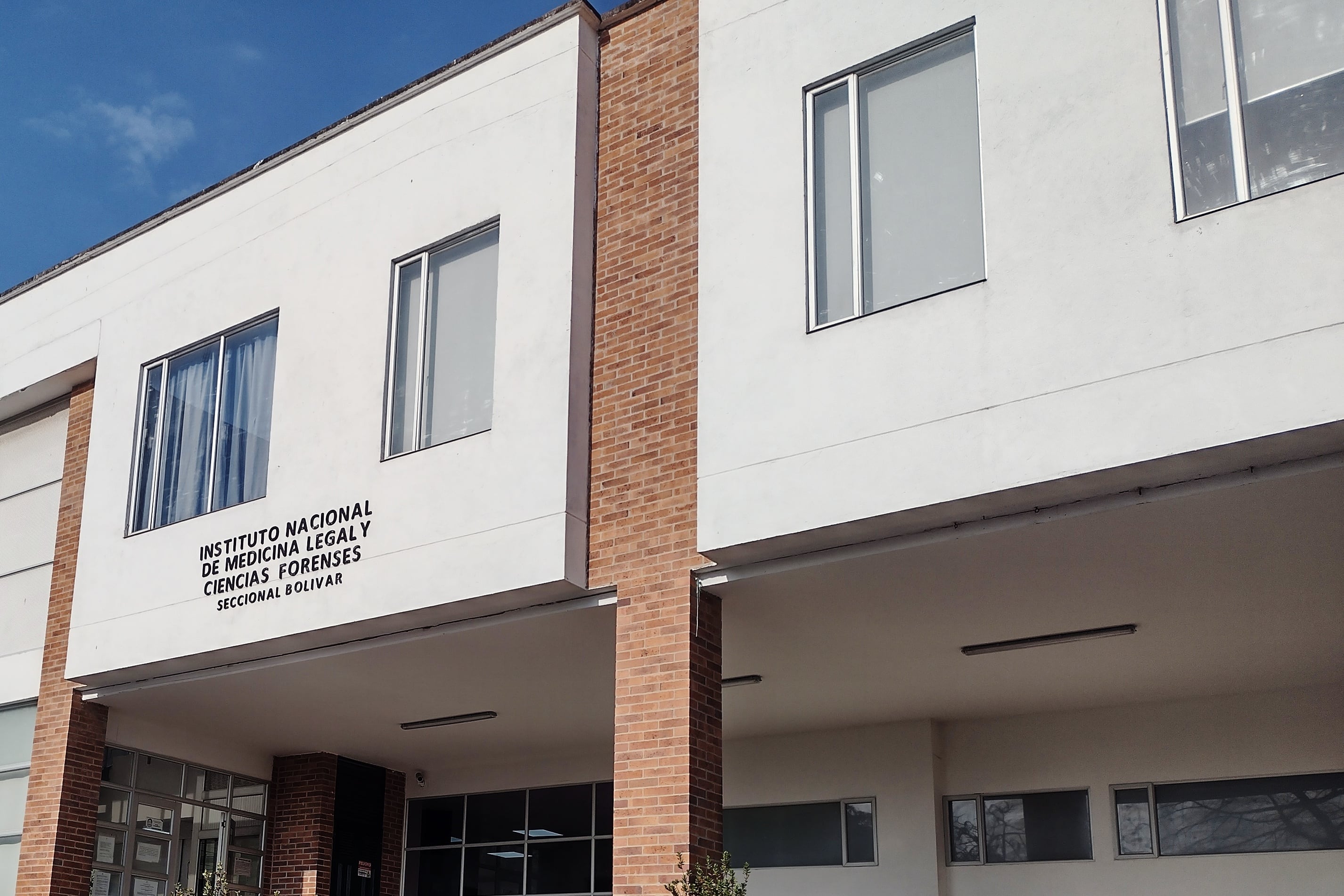 Sicario acabó con la vida de un joven que se encontraba en la puerta de un establecimiento
