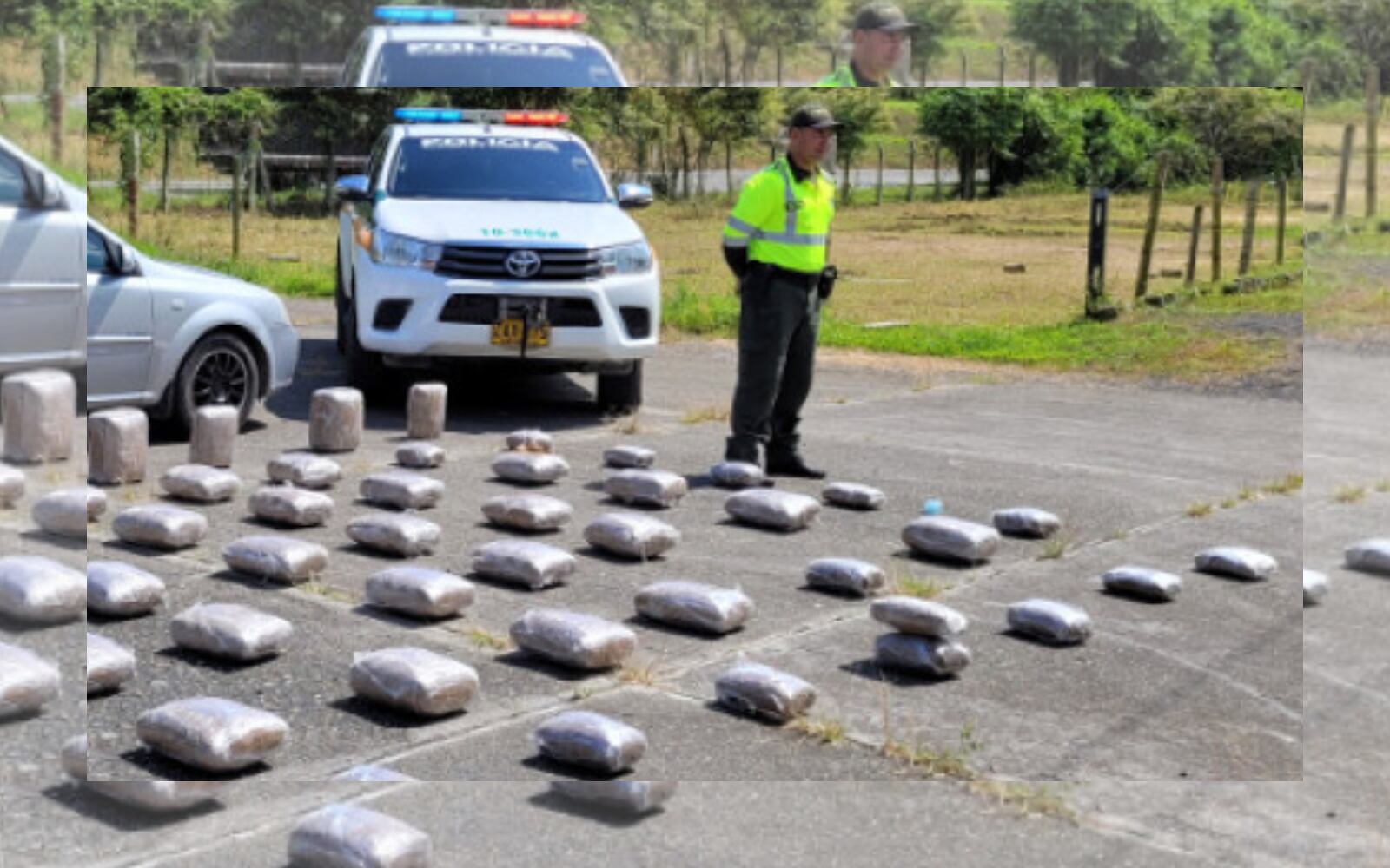 Incautan bloques de marihuana en un vehículo