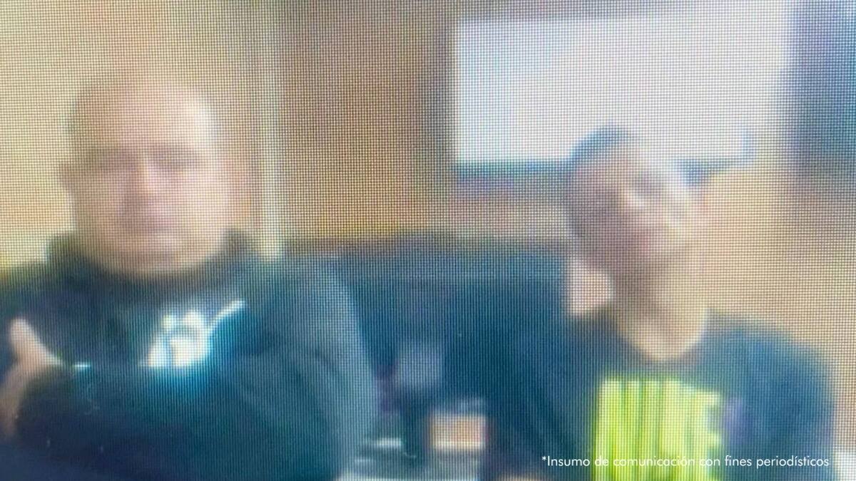 Judicializan a dos policías por extorsionar a dos franceses