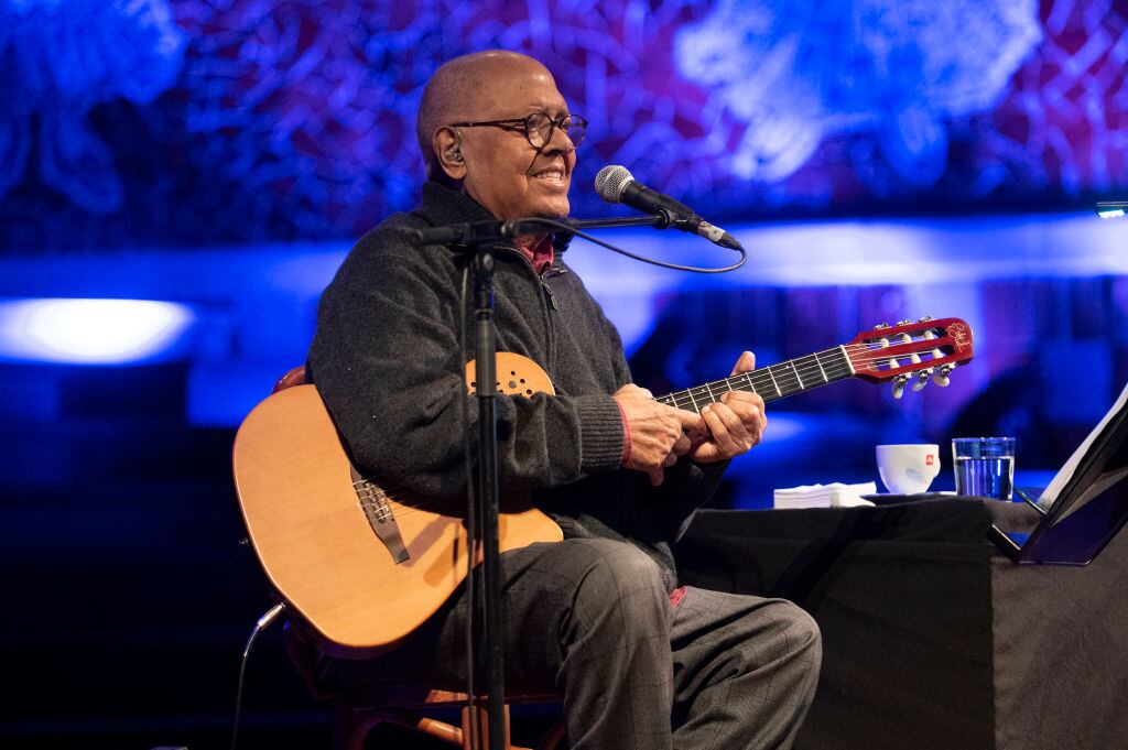 BARCELONA, SPAIN - JANUARY 26: Cuban songwriter Pablo Milanes performs on stage during Festival Mil.lenni at Palau de la Musica on January 26, 2022 in Barcelona, Spain. (Photo by Jordi Vidal/Redferns)