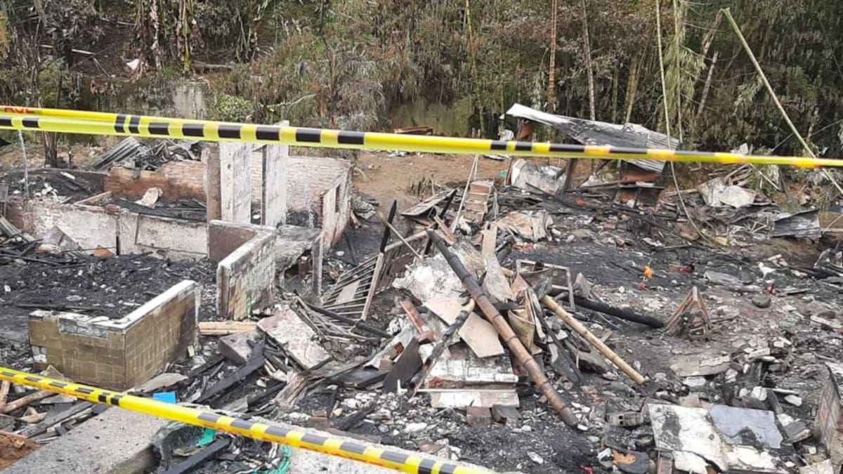 Investigan si el incendio en el barrio Travesuras de Pereira fue provocado